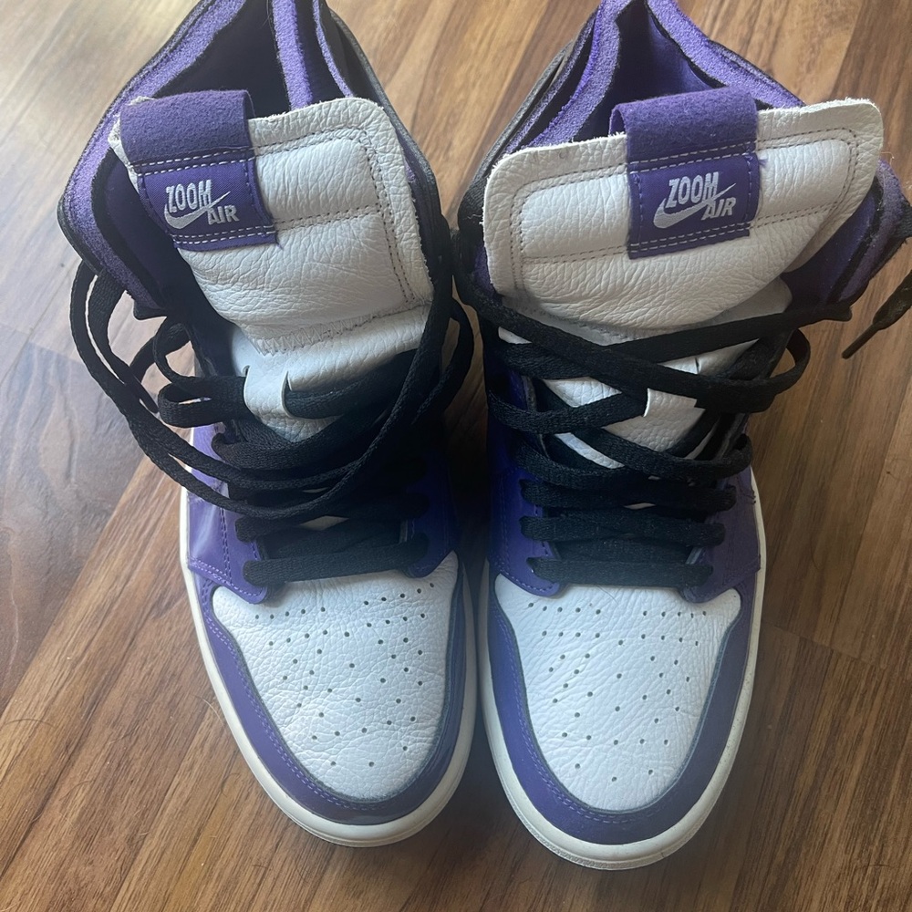 Nike Women's Purple and White Sneakers